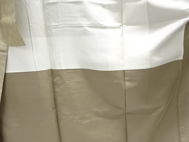  未使用品　仕立て上がり　唐花に古典柄織り出し本場大島紬着物(7マルキ)